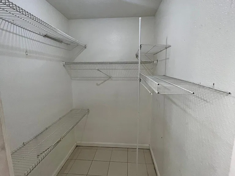 8918 Bissonnet St #307 — Photo 24