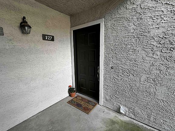2nd image of 14924 Avenida Venusto Unit 127