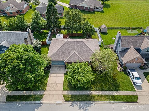 2nd image of 369 Winterset Dr
