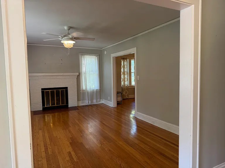 511 Court St S — Photo 4