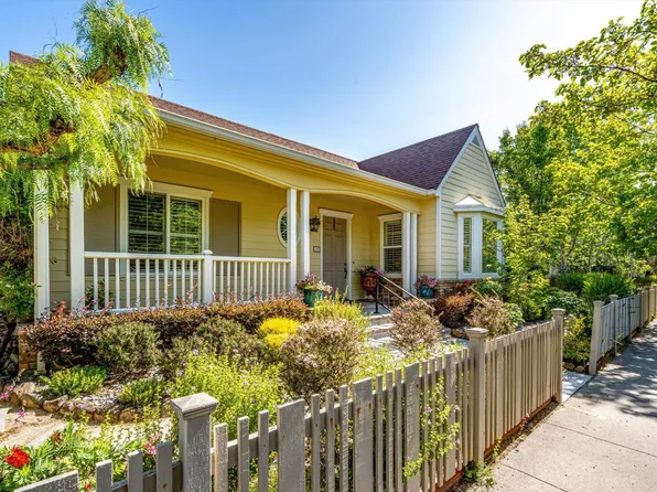 412 Saunders Drive, Sonoma, CA 95476