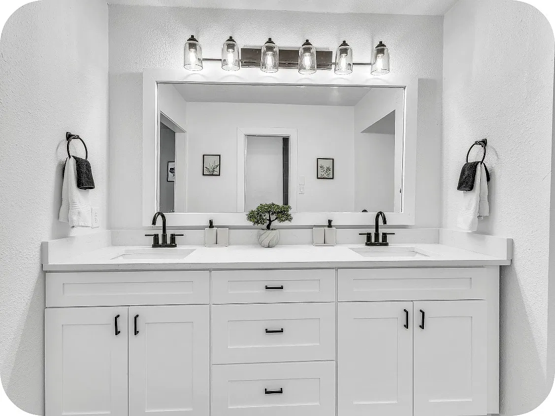 4 bed, 2.5 bath, 2182 sqft, $3,200 — Photo 4