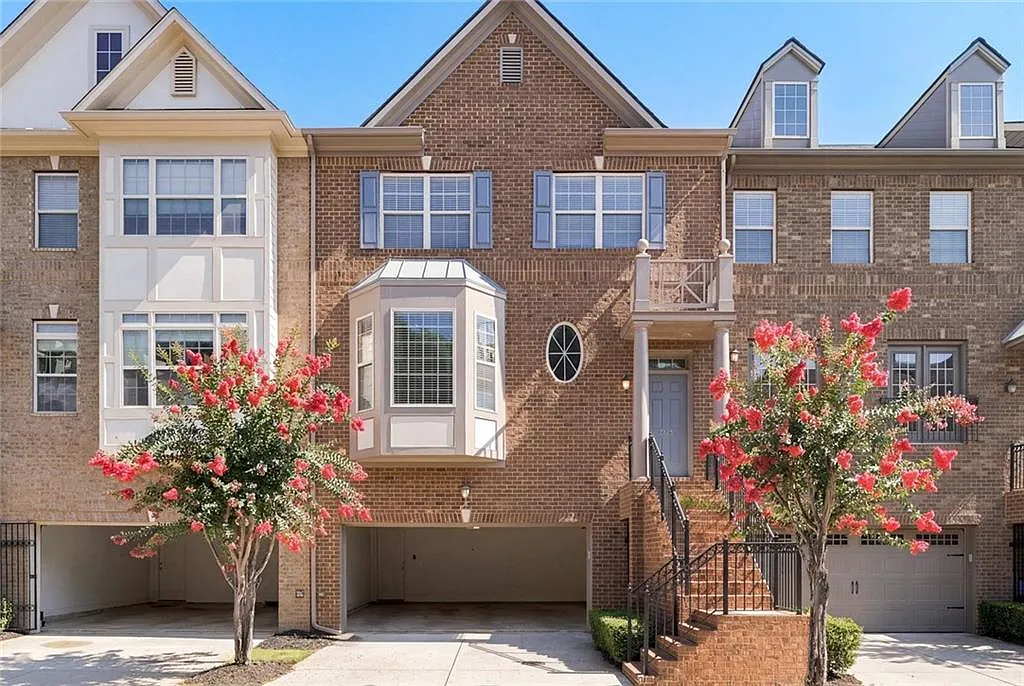 5 bed, 4.5 bath, $4,500 — Photo 1