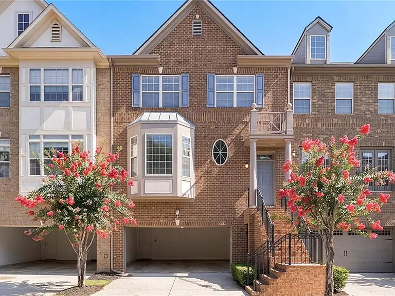 9040 Woodland Trl — Photo 1