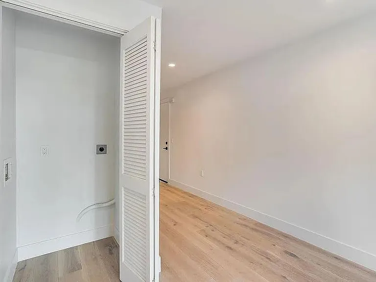 2747 San Pablo Ave #209 — Photo 5
