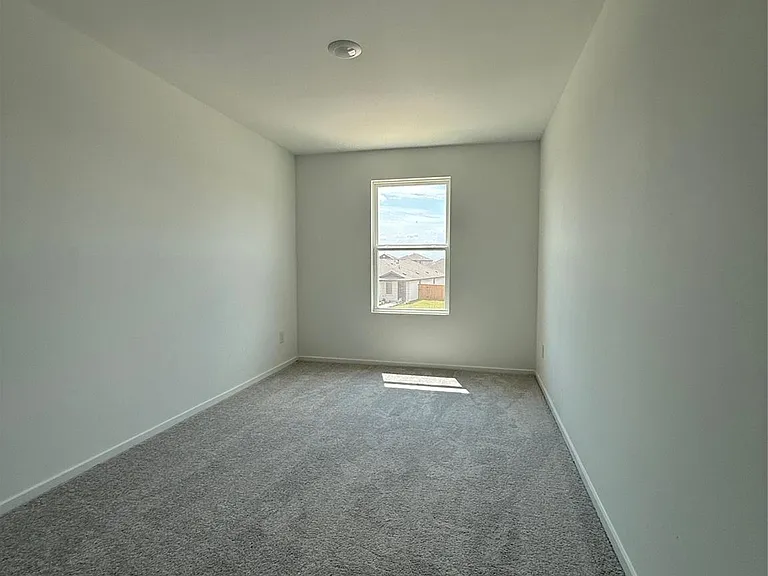 3061 Fantasy Terrace Dr — Photo 8