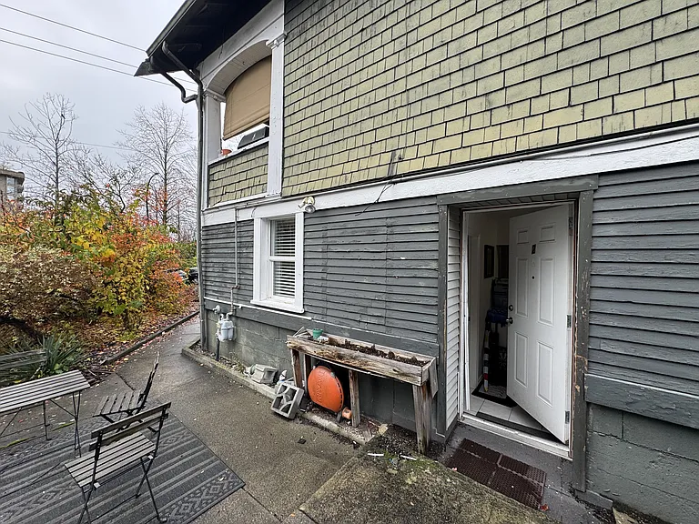 306 Esmond Ave — Photo 27