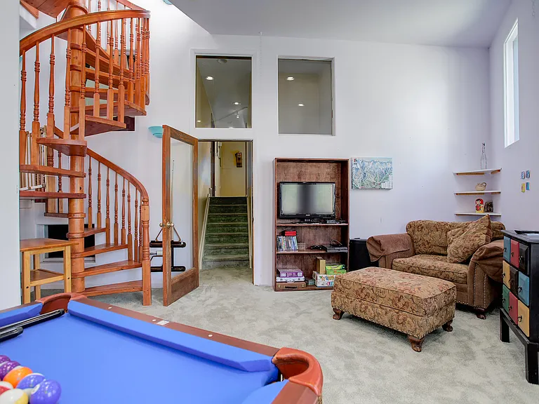22920 Pinecrest Rd — Photo 6