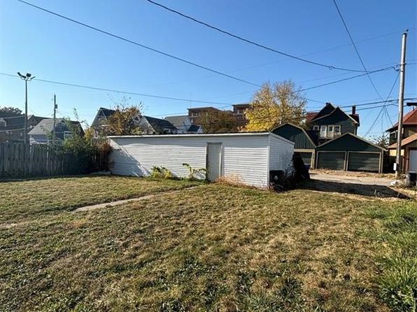 cedar-rapids-iowa-448606862 picture