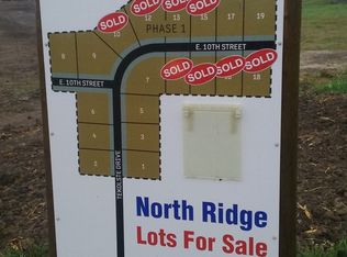 808 Tekolste Dr, Firth, NE 68358