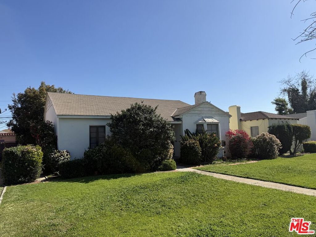 1128 S 2nd St, Alhambra, CA - View 2