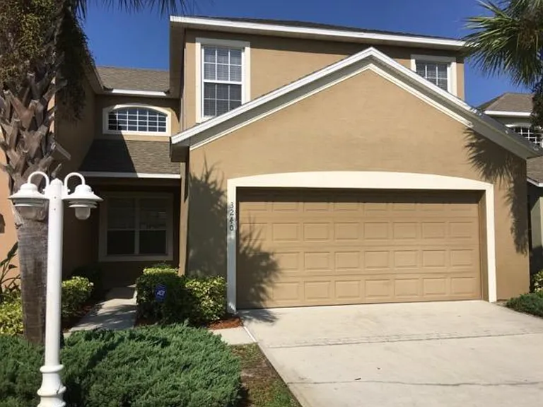 3240 Merrimac Ln — Photo 1