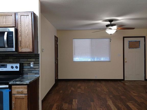 4th image of 1765 Eastfield Dr N