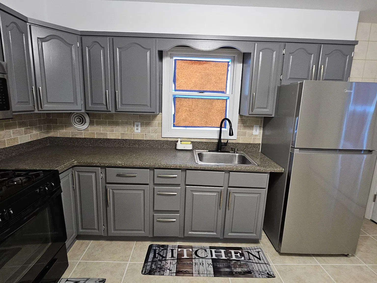 3 bed, 1400 sqft, $3,850 — Photo 4