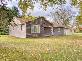 8675 N Meridian Rd, Elsie, MI 48831