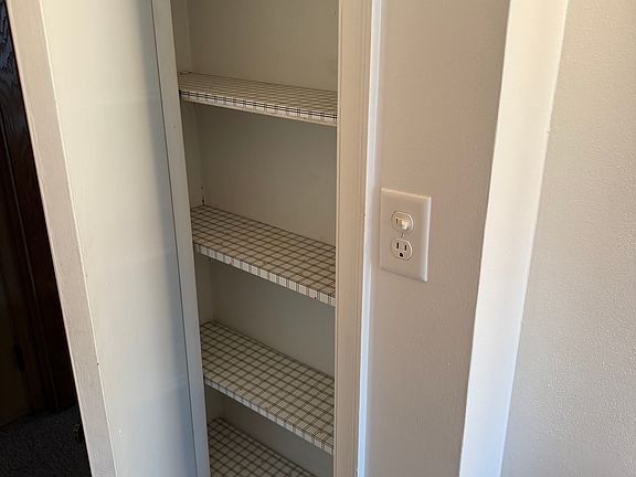 5th image of 933 N Glenview Ave APT 3