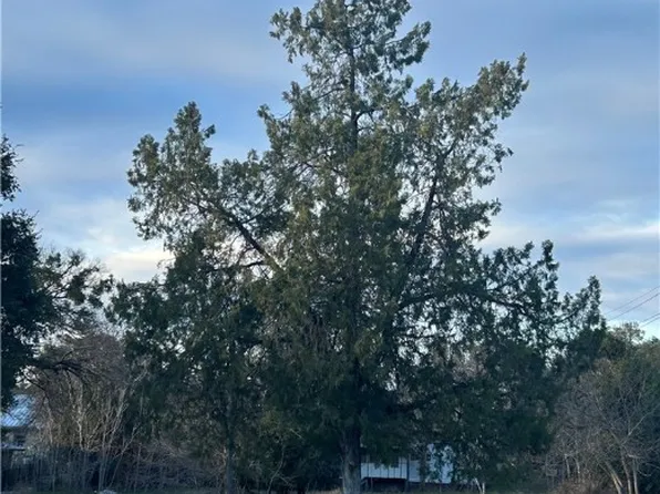 507 E Avenue G, Lampasas, TX 76550