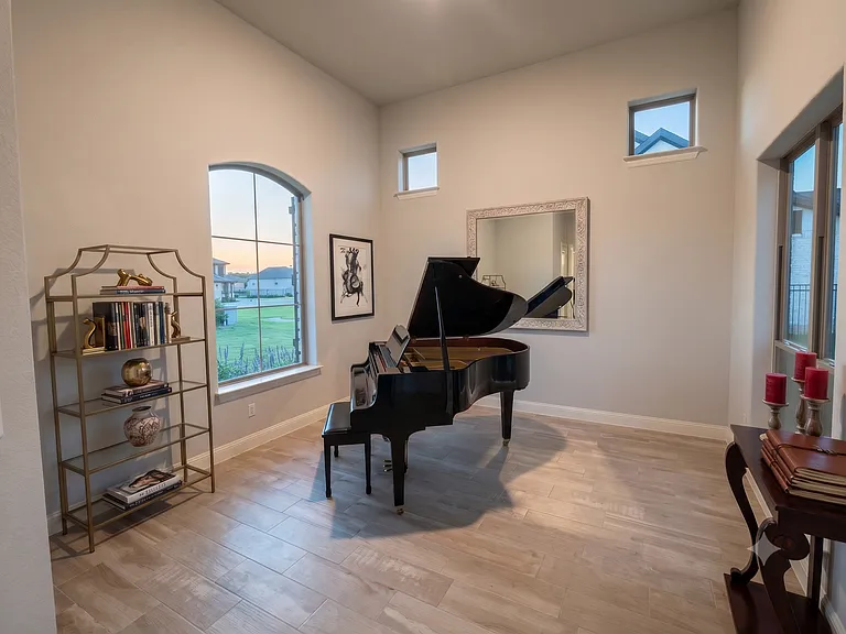 Foyer / Piano Room