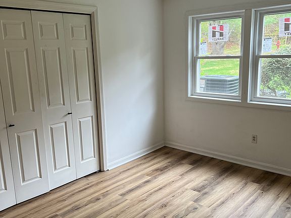 3rd image of 4 Heritage Village Dr APT 115