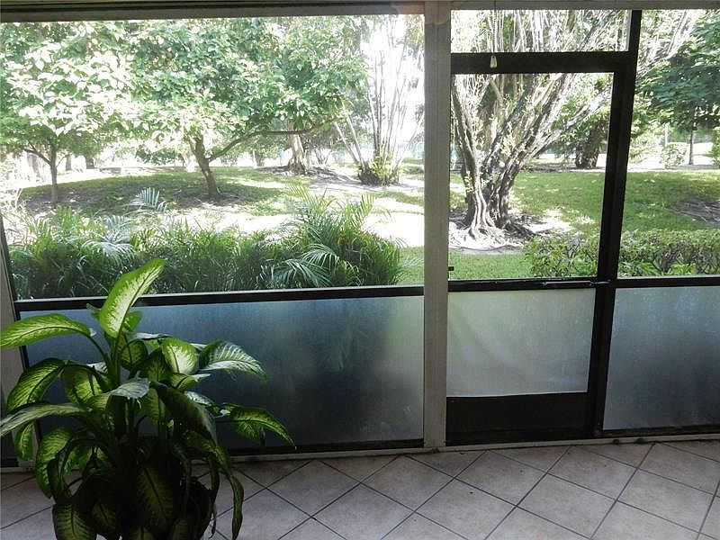 2nd image of 1770 Hammock Blvd