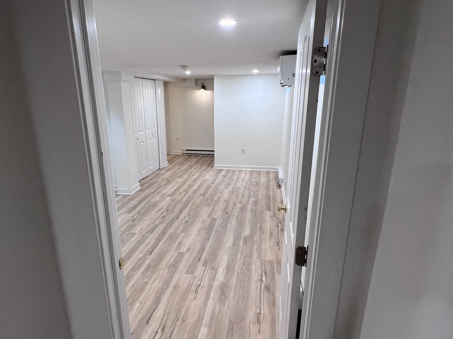 1 bed, 880 sqft, $1,300 — Photo 3