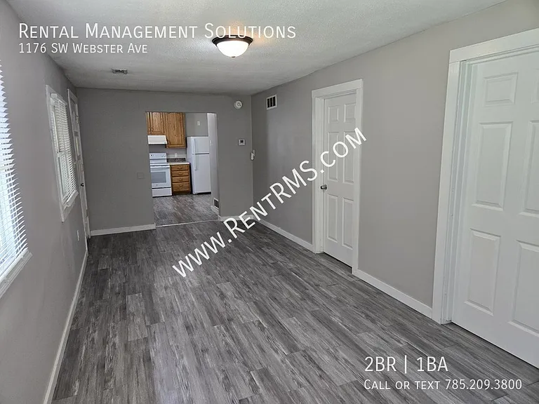 1176 SW Webster Ave — Photo 4