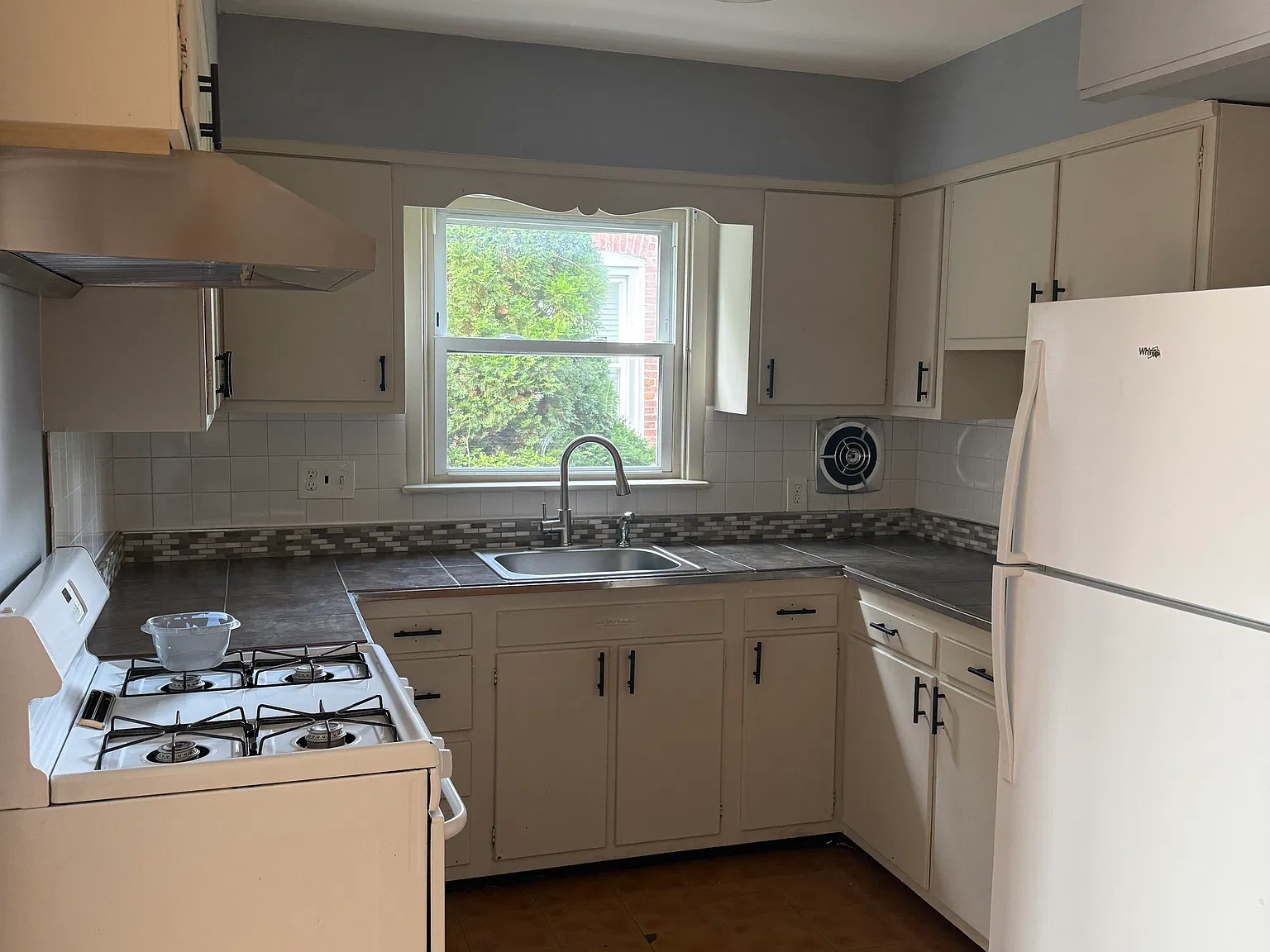 2 bed, 1000 sqft, $1,450 — Photo 4