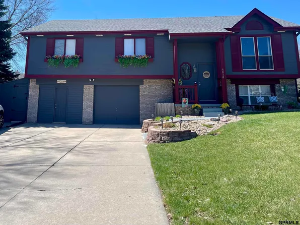 3010 N 202nd St, Elkhorn, NE 68022