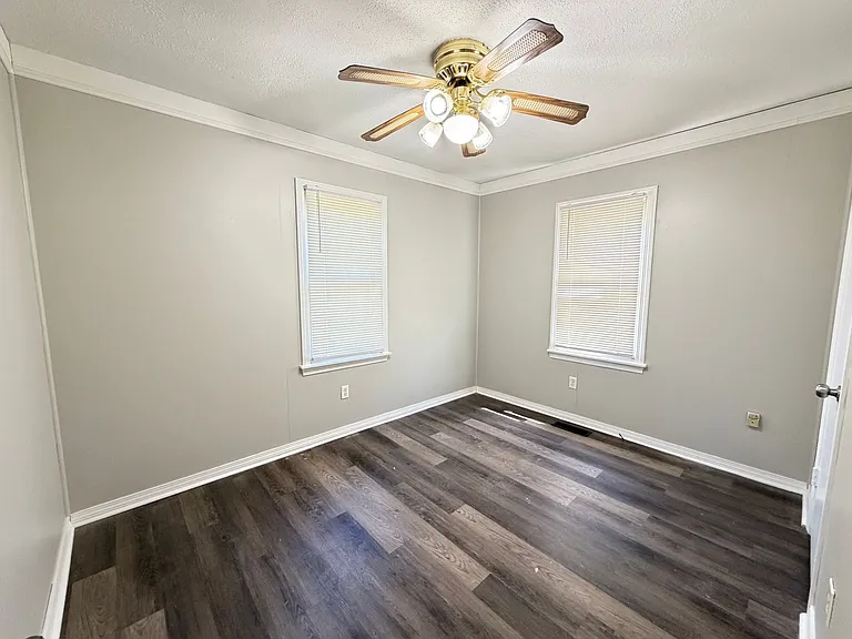 4111 Locust Ave — Photo 8