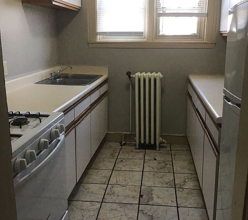 2nd image of 4446 N 28th St #304