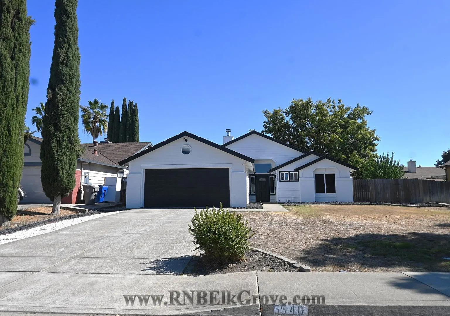 3 Bed, 2 Bath on Calvine! — Photo 1