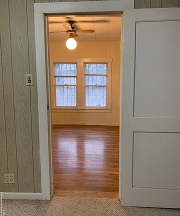 3rd image of 571 Avondale Ave