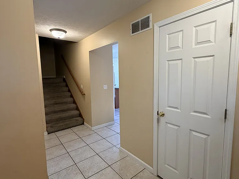 2817 Gill St — Photo 21