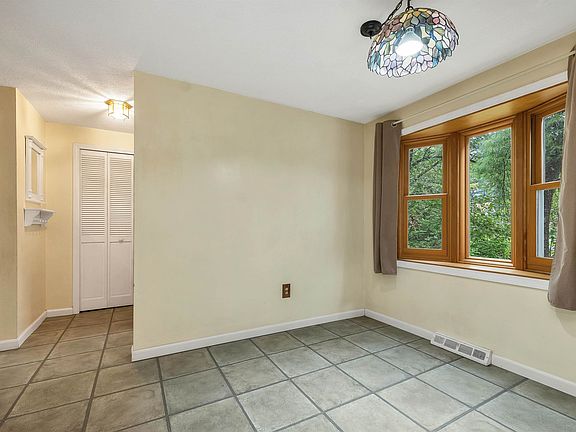 5th image of 9 Kipford Way