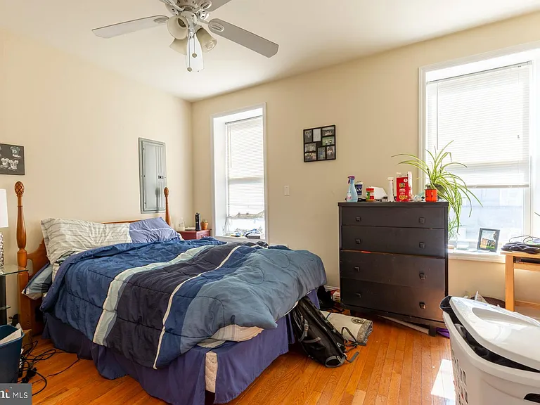 2136 S 15th St #3F — Photo 9