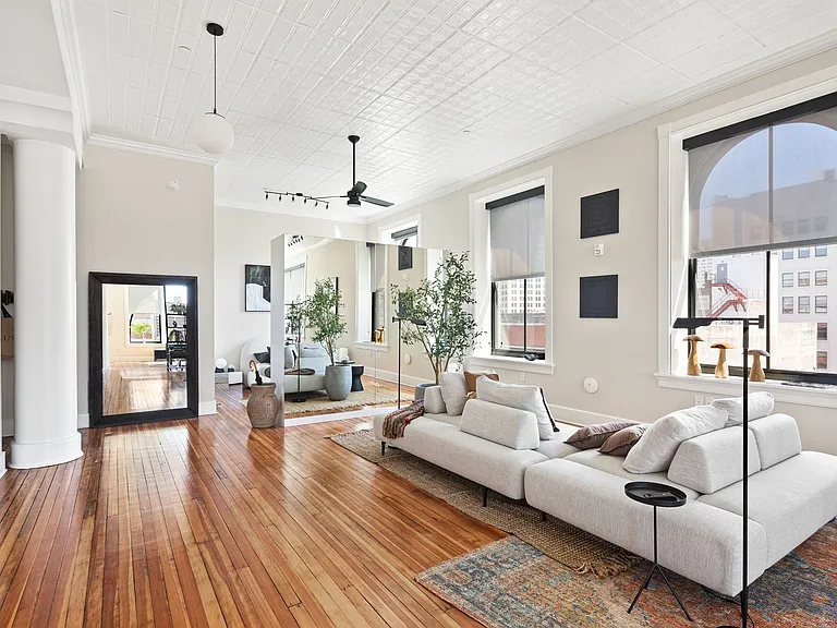 303 N Howard St — Photo 16