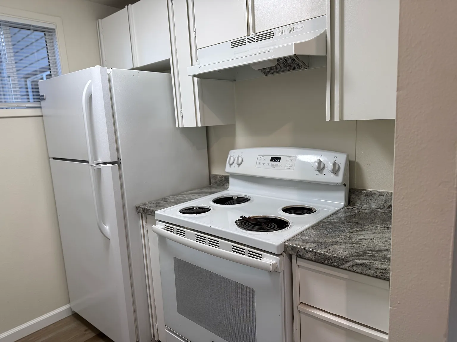 1714 Evergreen Park Ct SW — Photo 3