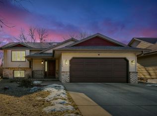 10356 Avocet St NW, Coon Rapids, MN 55433