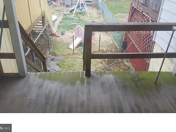 3rd image of 923 E Mahanoy St