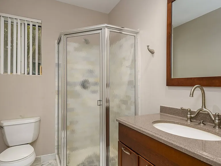 15 Fox Hollow Dr — Photo 10