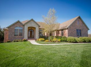 517 W Dry River Ln, Springfield, MO 65803