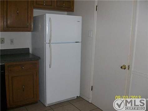 4th image of 6517 Escondido Dr #B