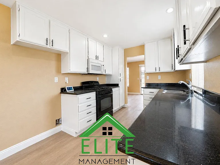 8455 Auberry Rd — Photo 8