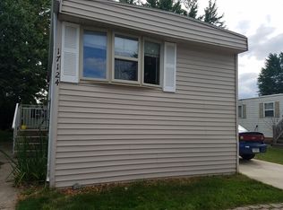 17124 Brunswick Dr, Macomb, MI 48044