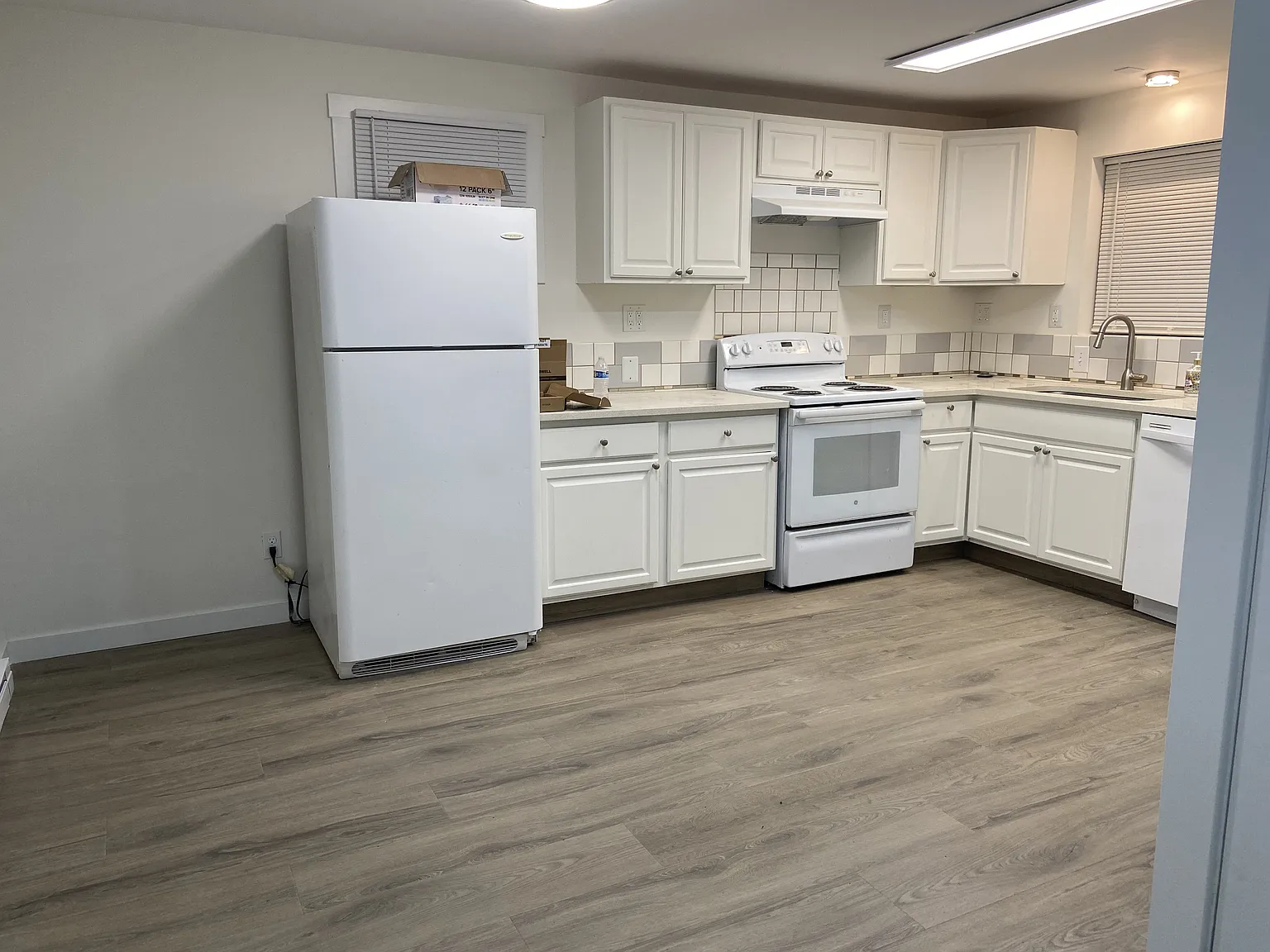 3 bed, 1.5 bath, $2,700 — Photo 4