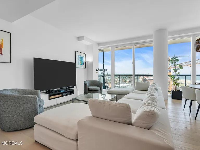 1101 Ocean Ave #1510 — Photo 23