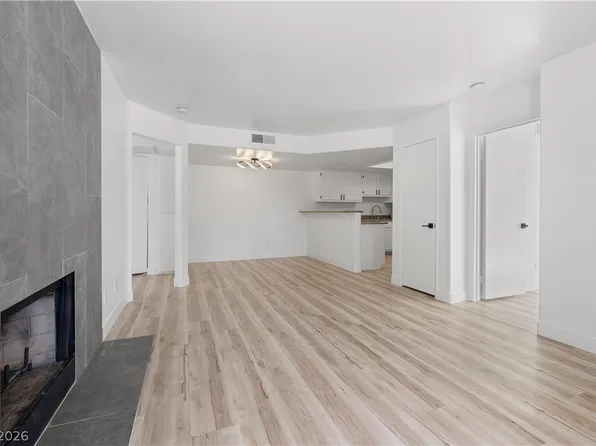 3450 Erva St APT 153, Las Vegas, NV 89117