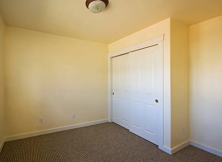3892 Equestrian Ln — Photo 4