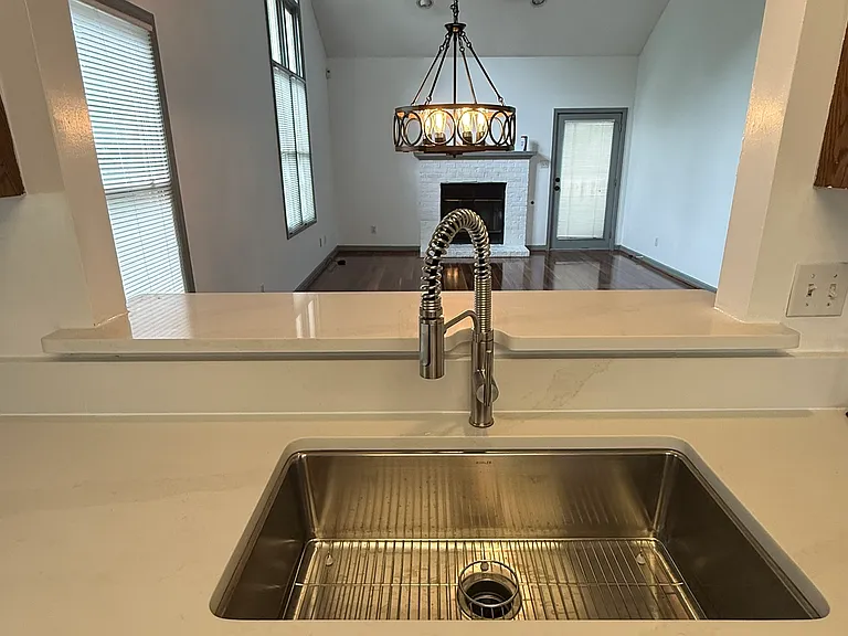 10400 Ravenbrook Ln — Photo 18