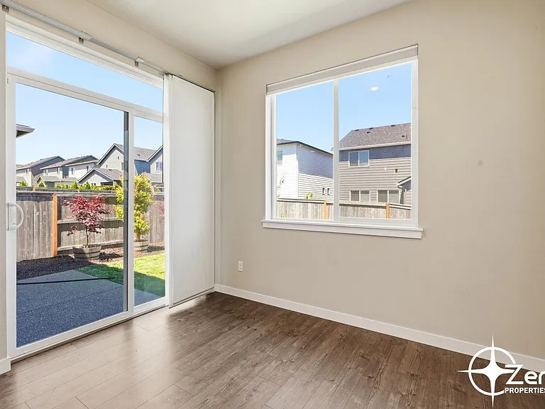 4326 NE 182nd St — Photo 7